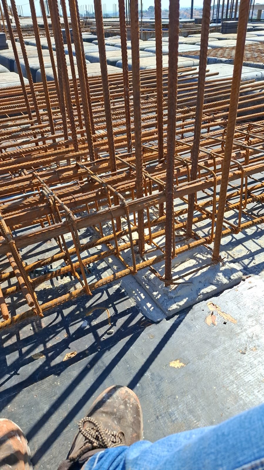 Armação de ferragem para pilares em concreto armado